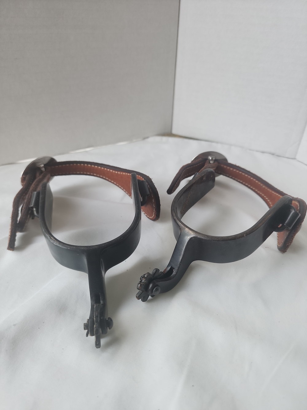 Pair of Black Western Cowboy Spurs Basketweave Tooled Leather Straps & Rowels
